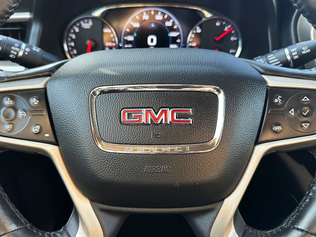 Used 2018 GMC Acadia Denali w/ Technology Package AWD/4WD image 61