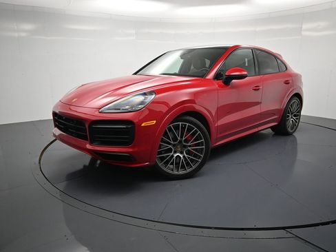 Used 2021 Porsche Cayenne GTS AWD/4WD image 1