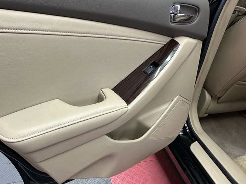Used 2011 Nissan Altima 3.5 SR w/ 3.5SR Premium Pkg image 20