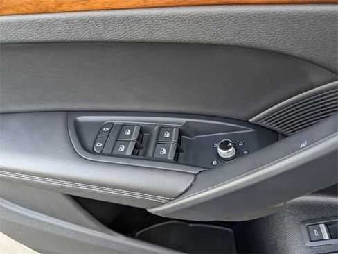 Used 2023 Audi Q5 2.0T Premium Plus image 12