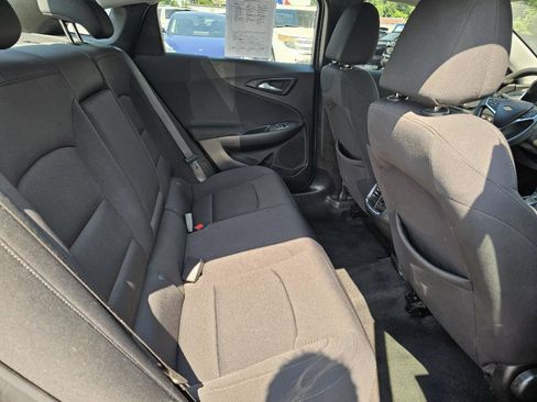 Used 2021 Chevrolet Malibu LT FWD image 31