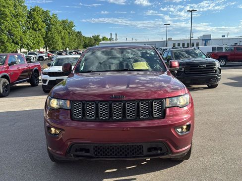 Used 2021 Jeep Grand Cherokee Altitude AWD/4WD image 8