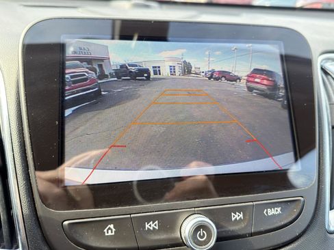 Used 2017 Chevrolet Malibu LT w/ Leather Package image 46