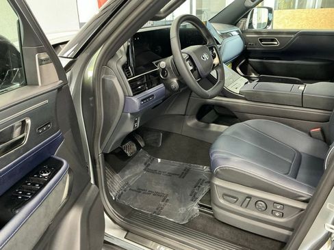 Used 2026 INFINITI QX80 4WD w/ Sport Exterior Package image 5