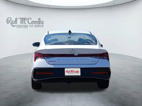 New 2025 Hyundai Elantra Limited image 4