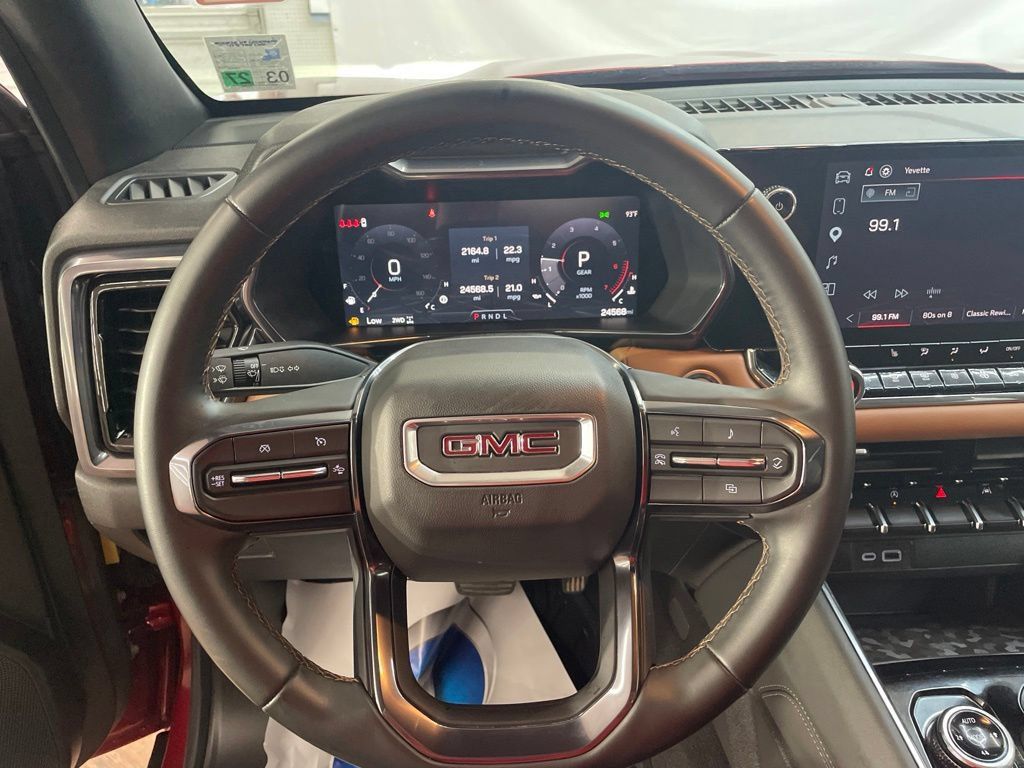 Used 2025 GMC Canyon AT4 AWD/4WD image 13