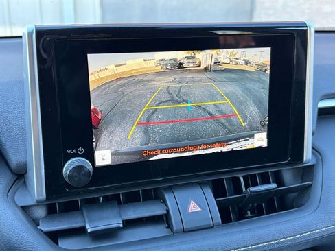 Used 2025 Toyota RAV4 LE image 17