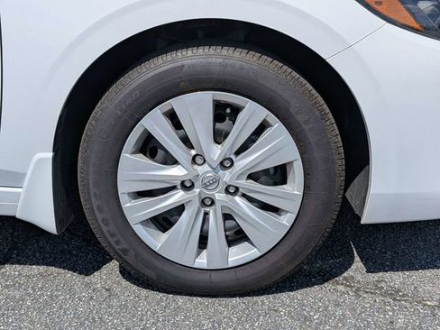 Certified 2025 Nissan Sentra S image 10