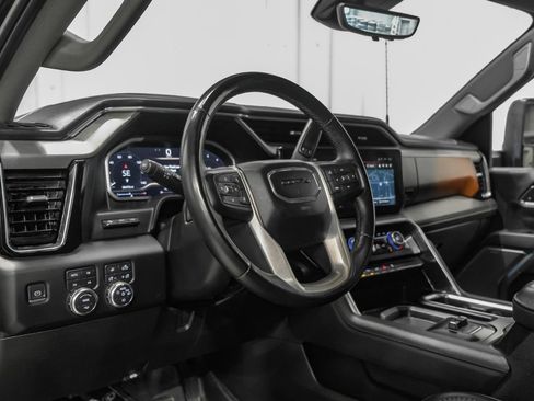 Used 2024 GMC Sierra 3500 Denali w/ Denali Reserve Package AWD/4WD image 14