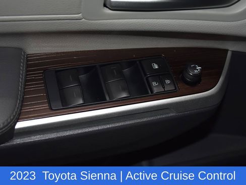 Used 2023 Toyota Sienna XLE image 23