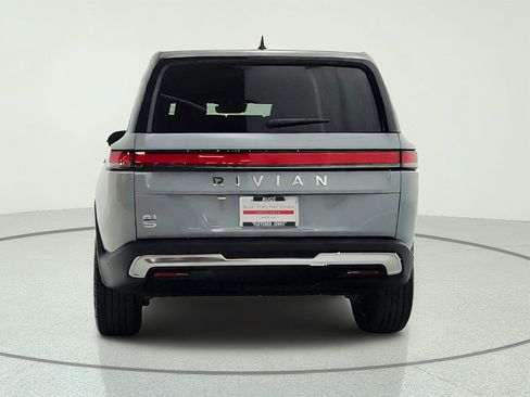 Used 2025 Rivian R1S Adventure AWD/4WD image 6