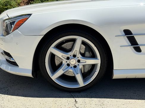 Used 2013 Mercedes-Benz SL 550 image 11