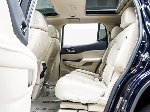 Used 2022 GMC Acadia Denali w/ Denali Ultimate Package image 43