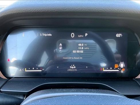 Used 2023 Jeep Grand Cherokee L Laredo AWD/4WD image 19