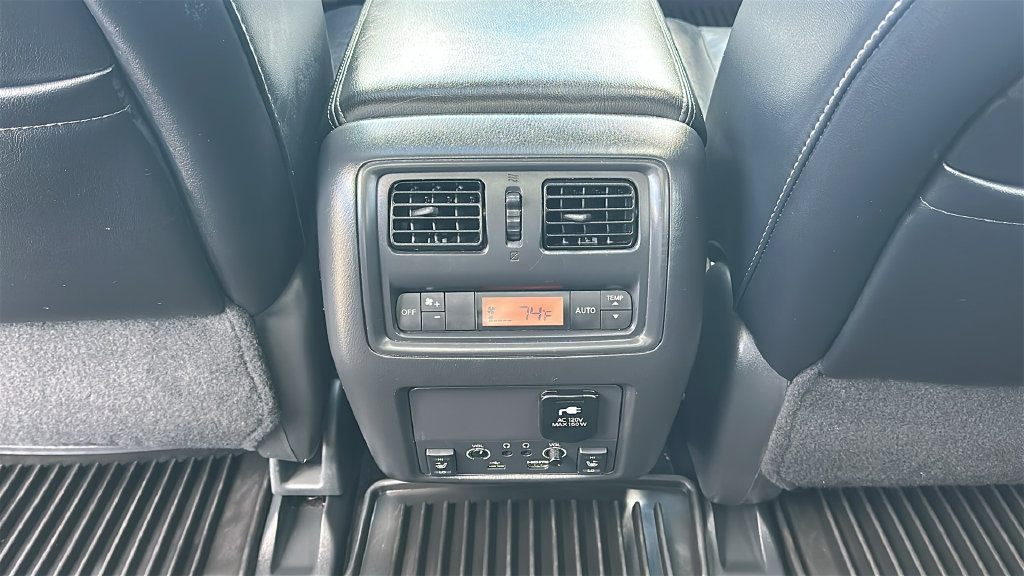 Used 2017 Nissan Pathfinder Platinum w/ Family Entertainment Package FWD image 34