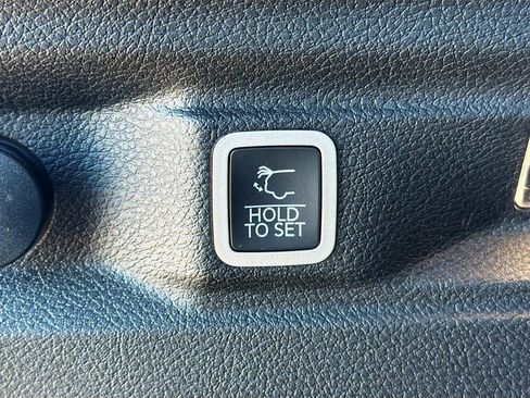 New 2025 Jeep Grand Cherokee L Altitude AWD/4WD image 13