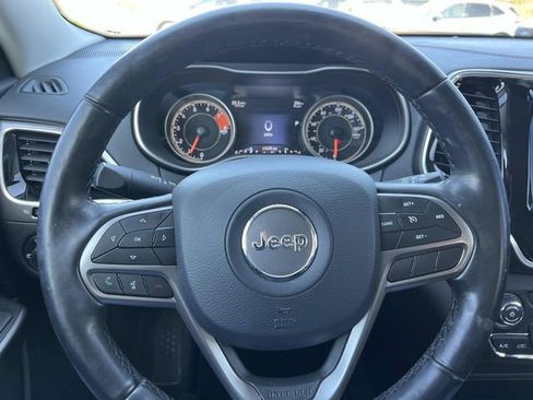 Used 2020 Jeep Cherokee Limited AWD/4WD image 21
