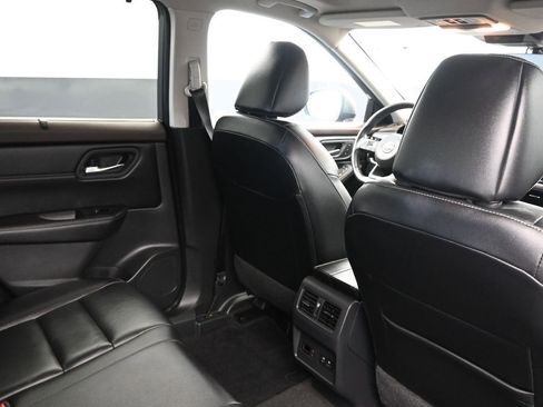 Used 2023 Nissan Rogue SL w/ SL Premium Package image 15