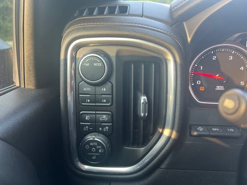 Used 2020 Chevrolet Silverado 2500 High Country w/ Z71 Off-Road Package AWD/4WD image 20