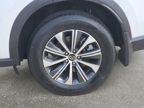 Certified 2026 INFINITI QX60 Pure w/ Cargo Package AWD/4WD image 32