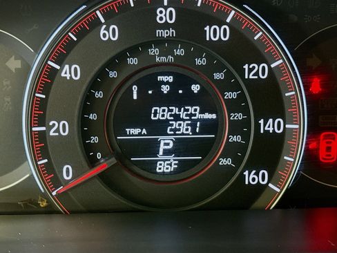 Used 2017 Honda Accord Sport image 16