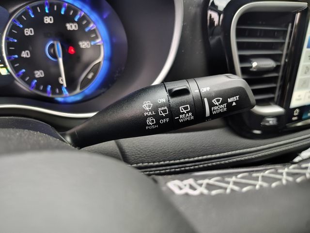 New 2026 Chrysler Pacifica Select w/ S Appearance Package FWD image 17
