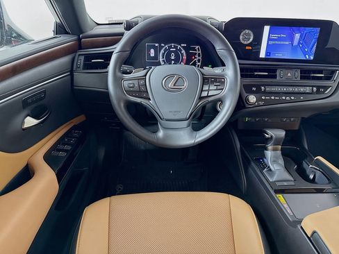 Certified 2025 Lexus ES 350 w/ Premium Package image 24
