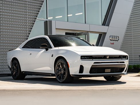 Used 2026 Dodge Charger Scat Pack AWD/4WD image 1