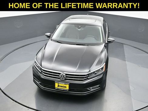 Used 2017 Volkswagen Passat 1.8T SEL Premium image 63