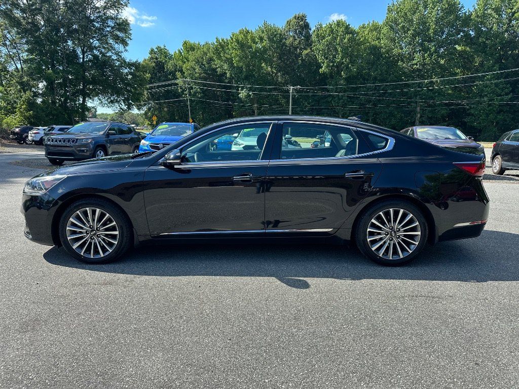 Used 2019 Kia Cadenza Premium FWD image 4
