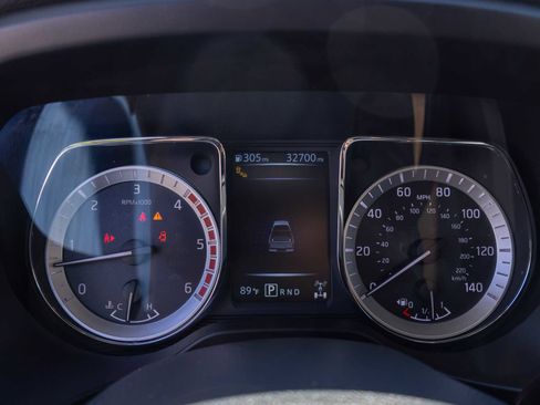 Used 2016 Nissan Titan Platinum Reserve image 13