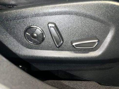 Used 2018 Ford Explorer Platinum AWD/4WD image 25