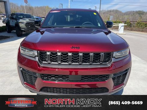 New 2026 Jeep Grand Cherokee Altitude AWD/4WD image 31