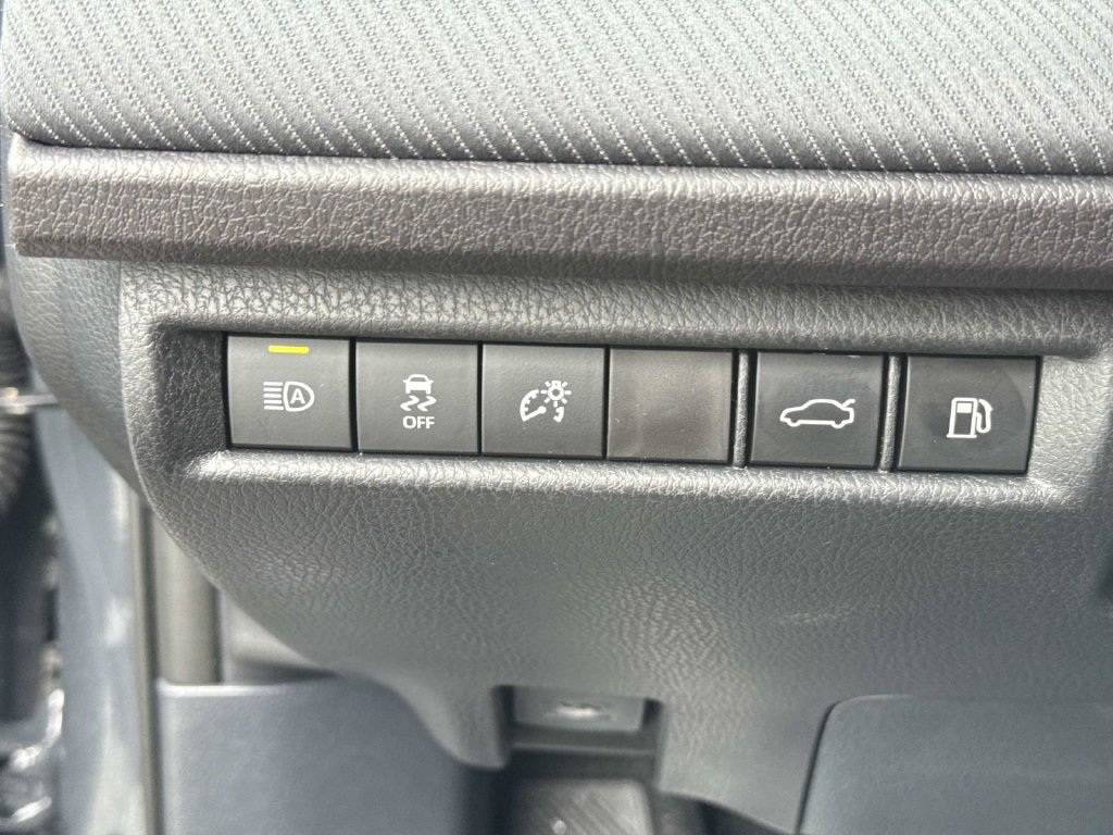 Used 2026 Toyota Camry SE FWD image 41
