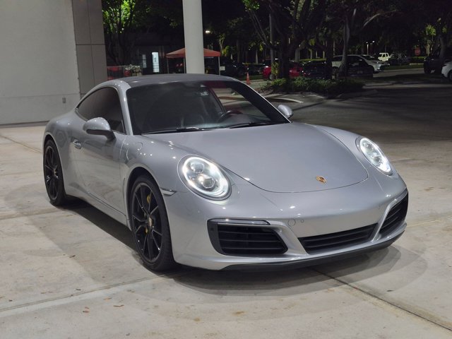 Used 2018 Porsche 911 Carrera RWD image 3