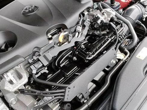 Used 2021 Toyota Camry SE FWD image 26
