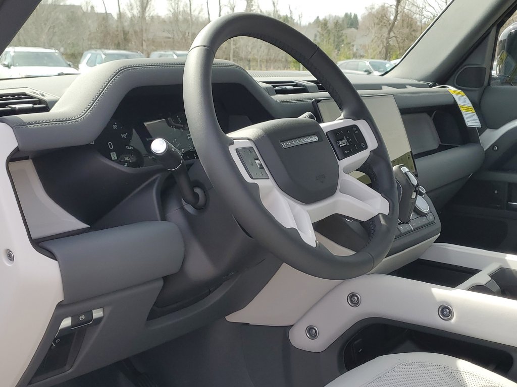 Used 2026 Land Rover Defender 130 S AWD/4WD image 8