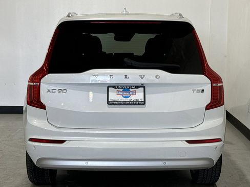 Used 2022 Volvo XC90 T5 Momentum image 28