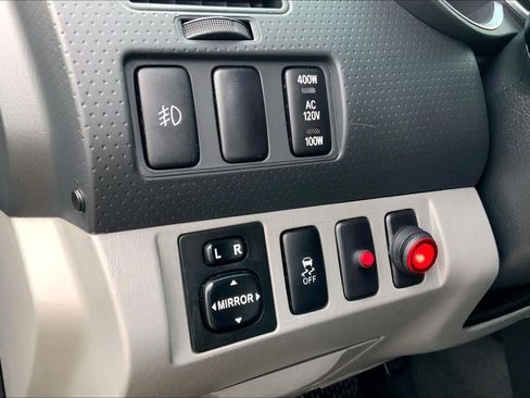 Used 2015 Toyota Tacoma PreRunner w/ TRD Sport Package RWD image 30
