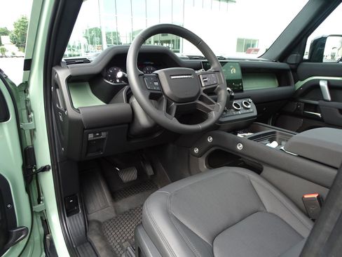 Used 2023 Land Rover Defender 110 75th Limited Edition image 15