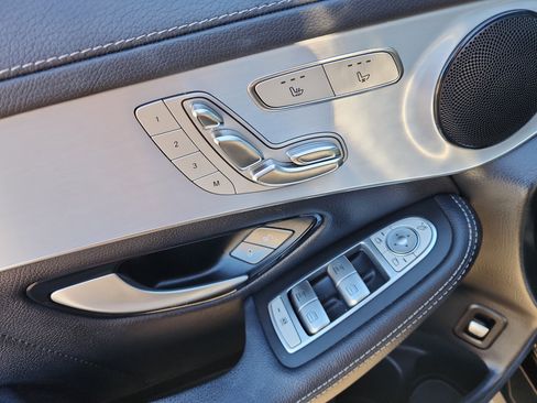 Used 2019 Mercedes-Benz GLC 300 image 22