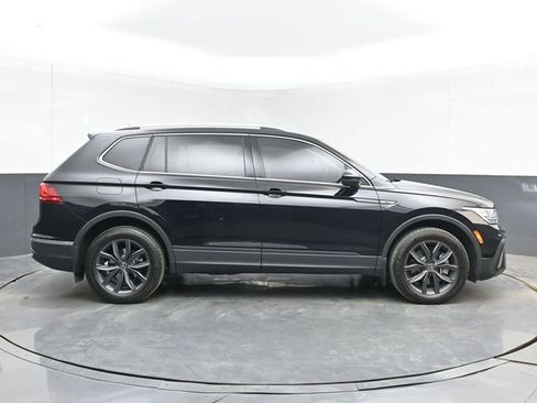Used 2022 Volkswagen Tiguan SE AWD/4WD image 11