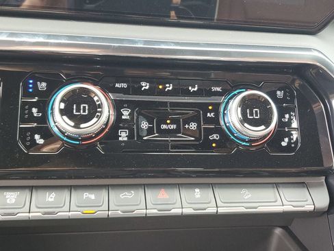 New 2026 GMC Sierra 3500 Denali Ultimate AWD/4WD image 24