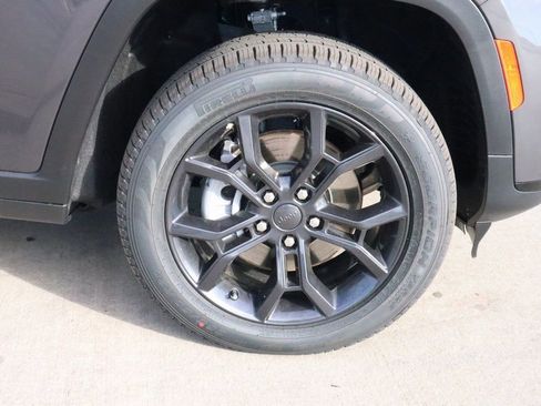 New 2025 Jeep Grand Cherokee L Limited AWD/4WD image 21