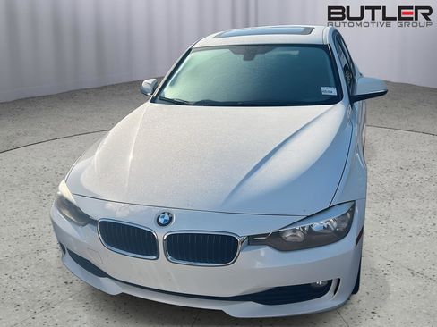 Used 2014 BMW 320i Sedan image 3