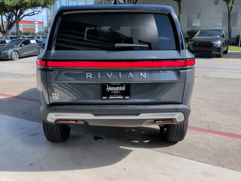 Used 2024 Rivian R1S Adventure AWD/4WD image 9