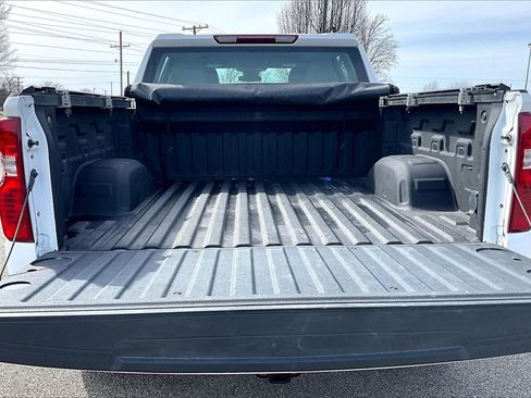 Used 2024 Chevrolet Silverado 1500 W/T w/ Z71 Off-Road Package image 35