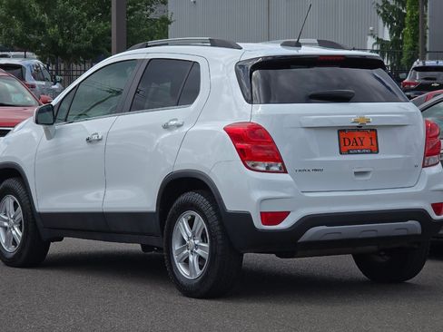 Used 2019 Chevrolet Trax LT w/ LT Convenience Package AWD/4WD image 8