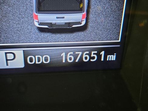 Used 2019 Toyota Tacoma TRD Sport w/ Technology Package image 18