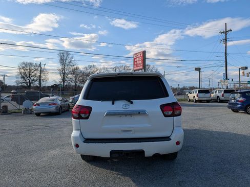 Used 2019 Toyota Sequoia Platinum image 8